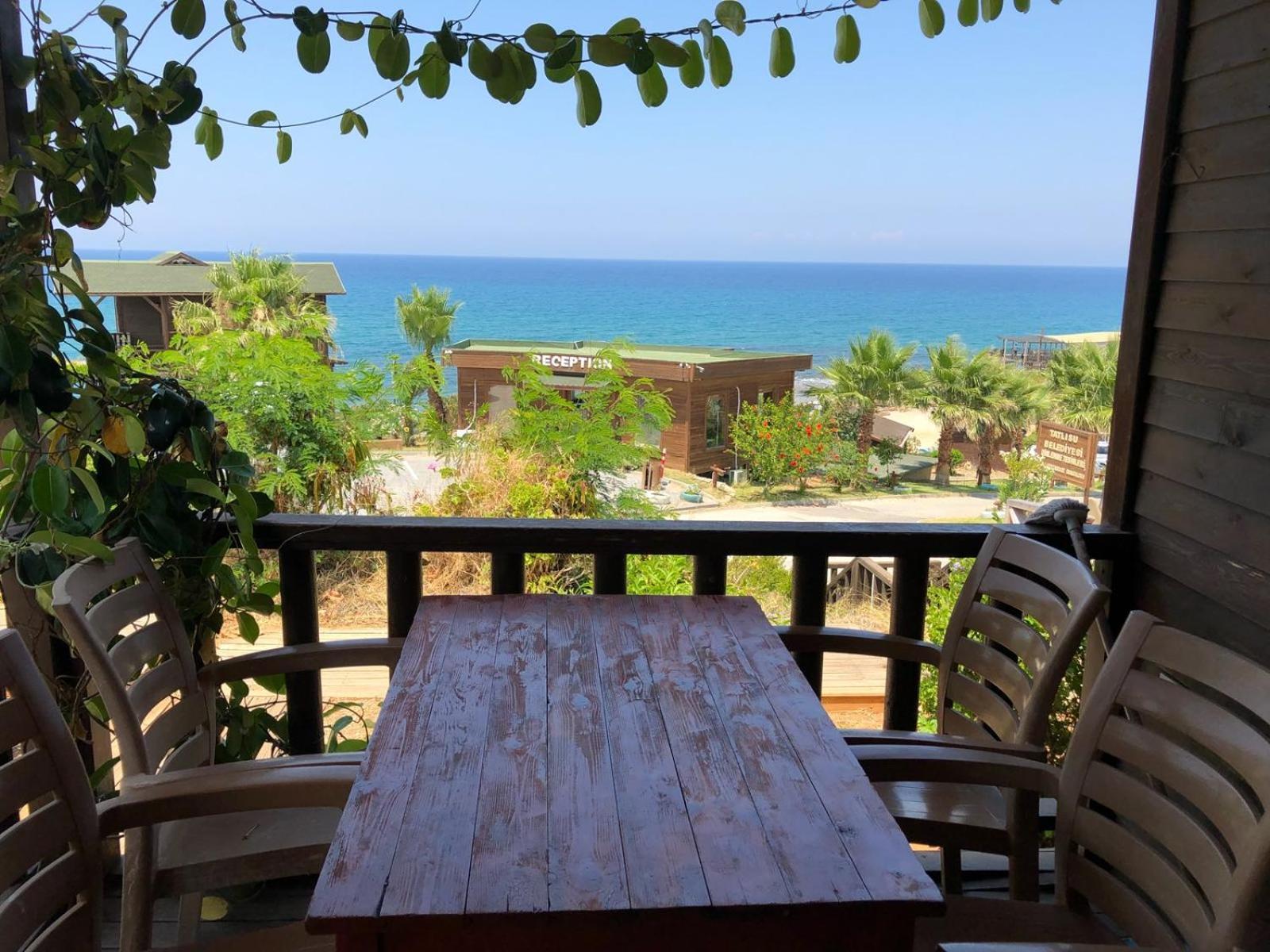 Zambak Holiday Village & Restaurant Superb Seafront Location ! Agios Georgios  Dış mekan fotoğraf