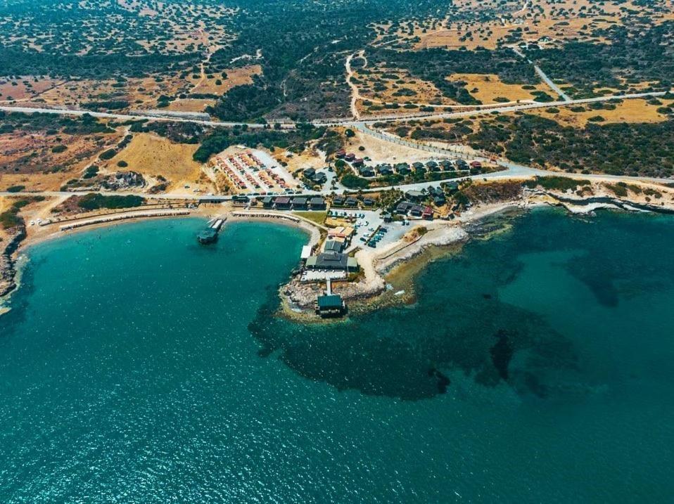 Zambak Holiday Village & Restaurant Superb Seafront Location ! Agios Georgios  Dış mekan fotoğraf