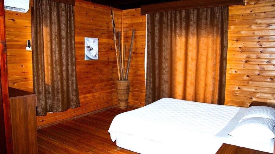 Zambak Holiday Village & Restaurant Superb Seafront Location ! Agios Georgios  Dış mekan fotoğraf