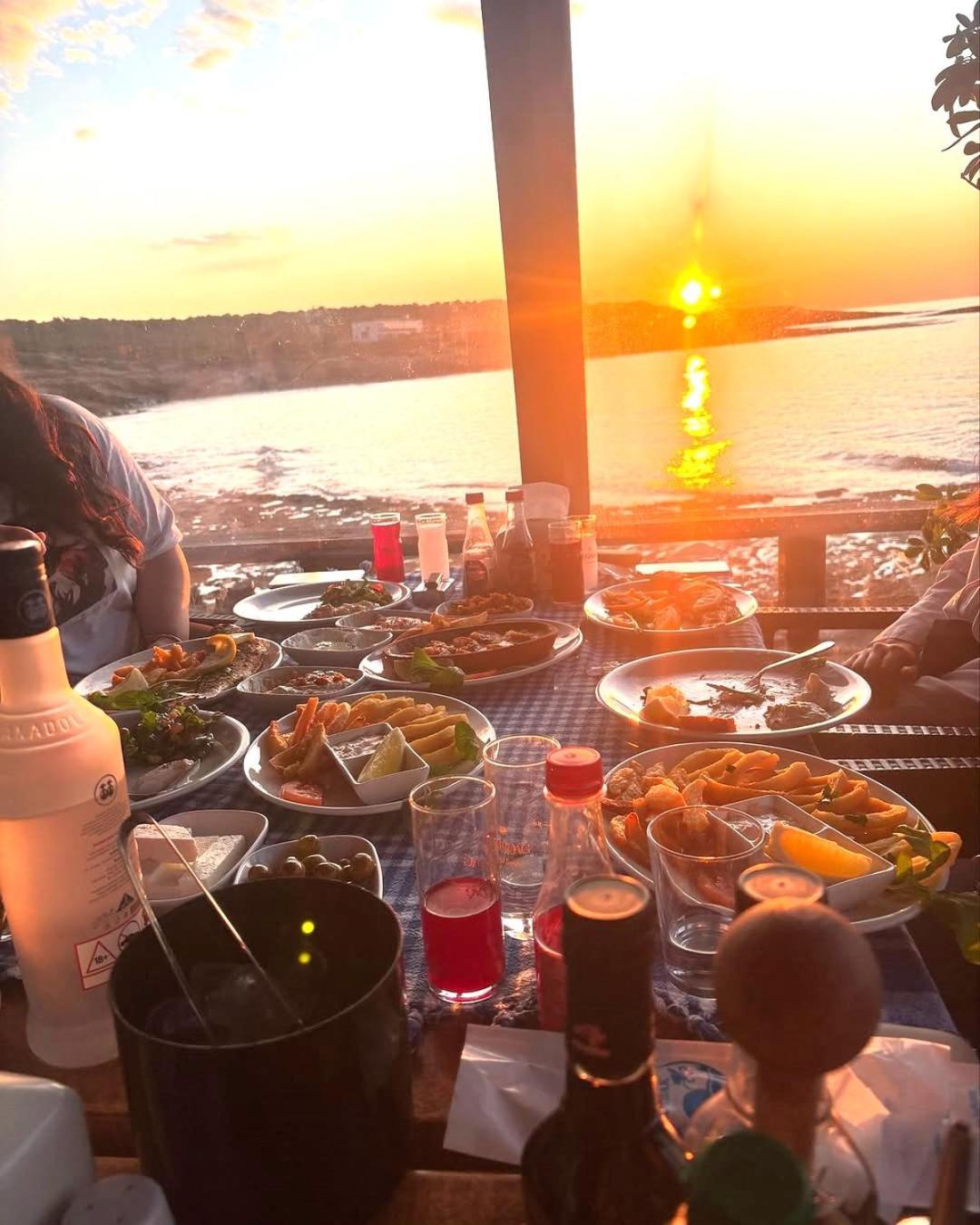 Zambak Holiday Village & Restaurant Superb Seafront Location ! Agios Georgios  Dış mekan fotoğraf